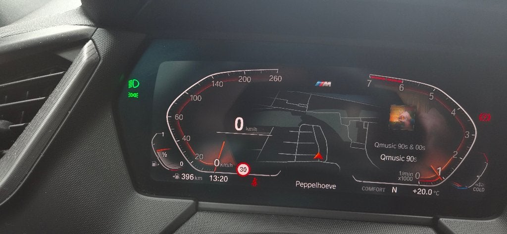 Foto 16 van BMW 1-Serie 118i 136pk 2021 Executive Edition M-sport