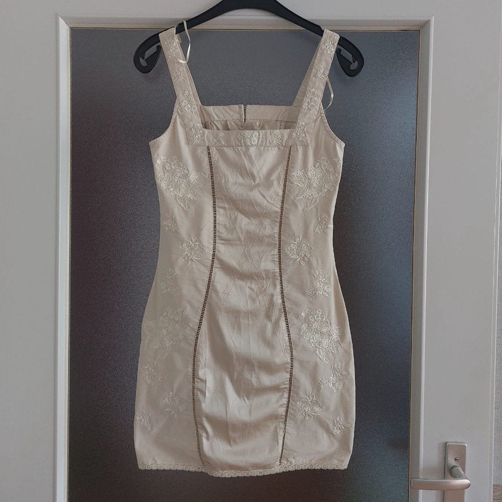 Licht beige/grijze jurk van Zara, Maat S, Maat 38/40 (M), Beige, Ophalen of Verzenden, Gedragen