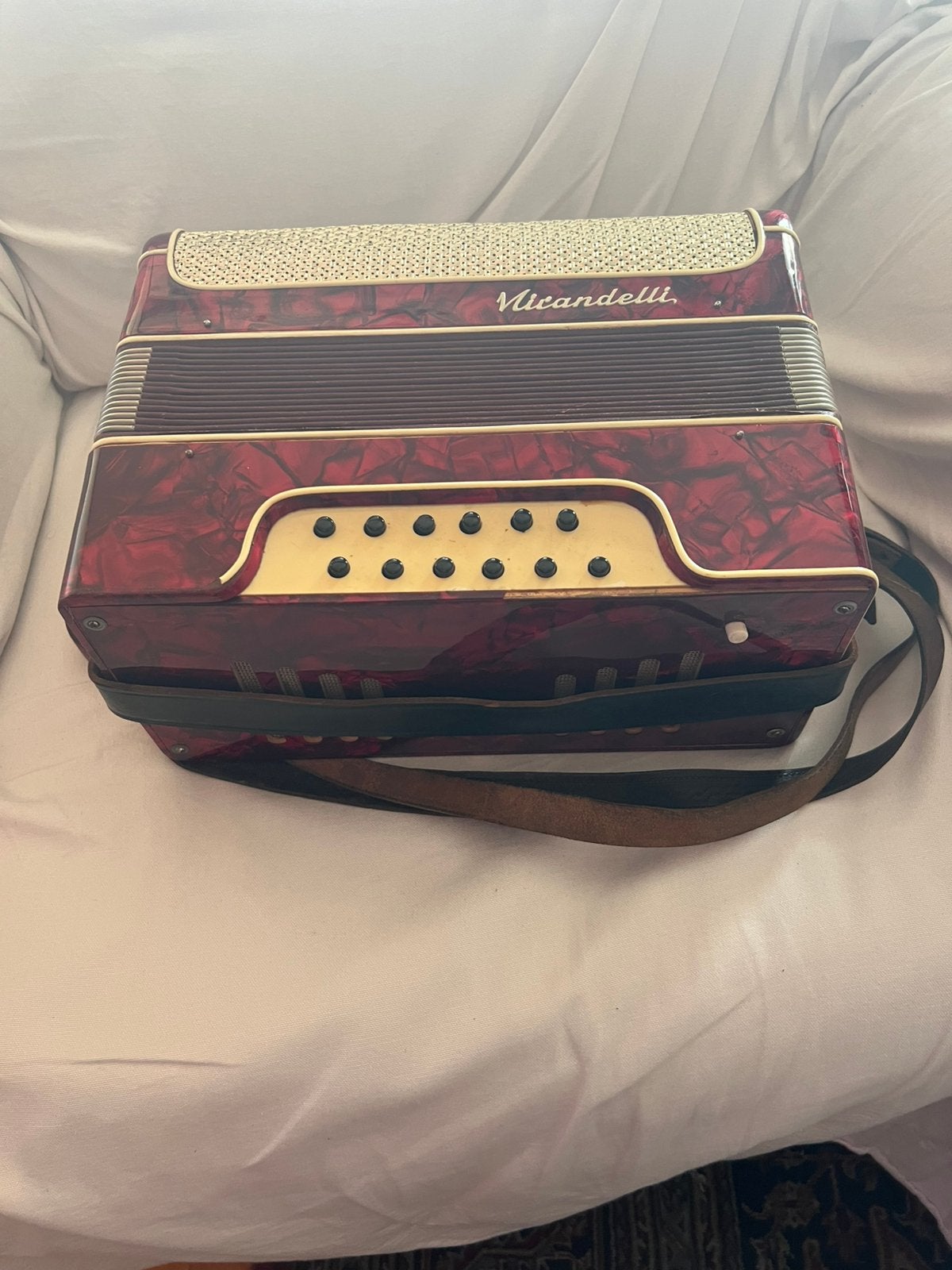 Accordeon mirandelli rosso, Muziek en Instrumenten, Accordeons, Ophalen of Verzenden, Zo goed als nieuw, Overige merken