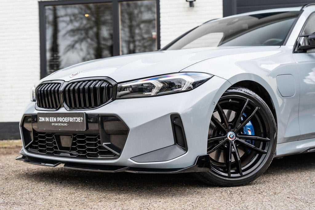 BMW 3-serie Touring 330e M Perf Pano H&K Head Up Carbon M340, 1998 cc, Achterwielaandrijving, Gebruikt, Zwart