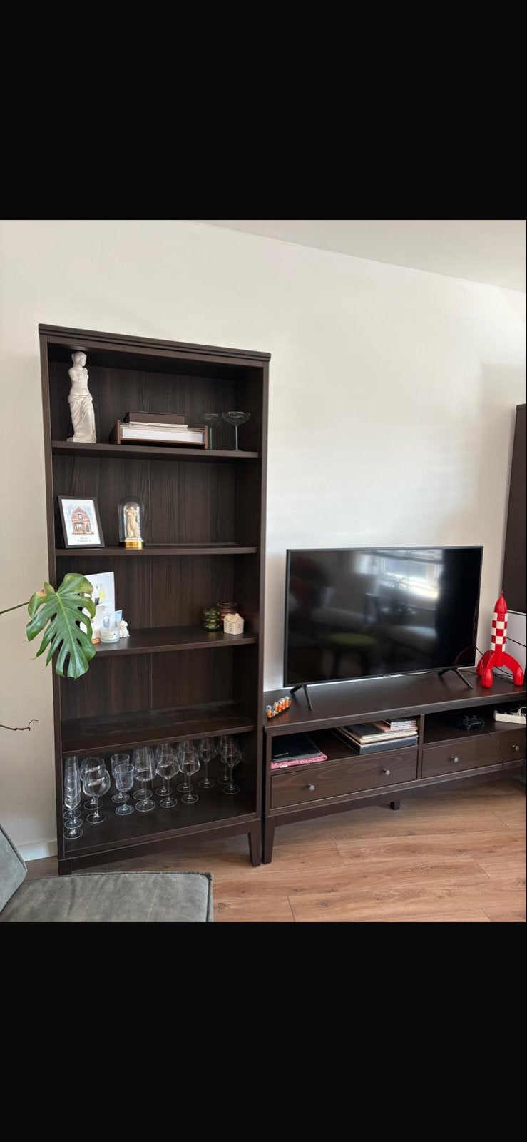 IKEA Idanas TV-meubel en Boekenkast - Donkerbruin, 200 cm of meer, 150 tot 200 cm, Ophalen of Verzenden, Zo goed als nieuw