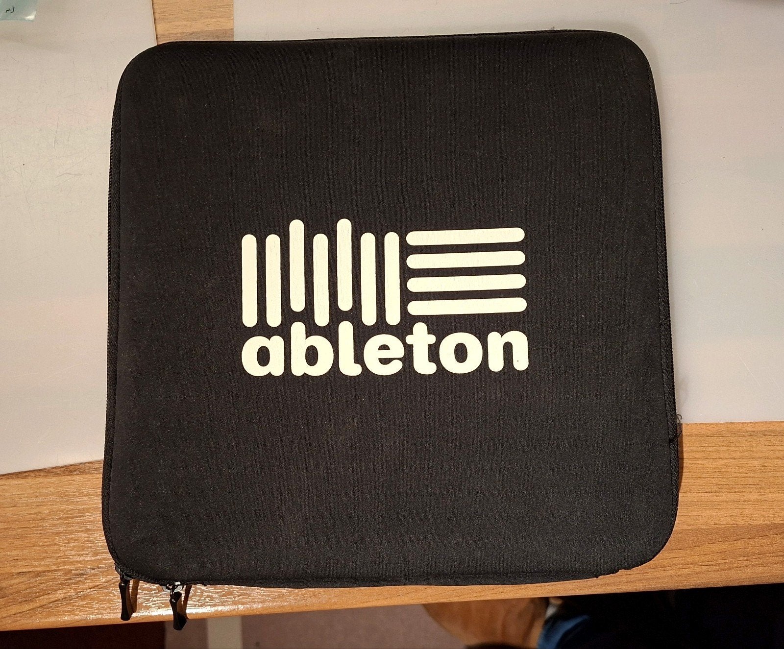 Novation Launchpad Ableton Controller met hoes, Novation, Zo goed als nieuw, Met koffer of flightcase, Overige aantallen