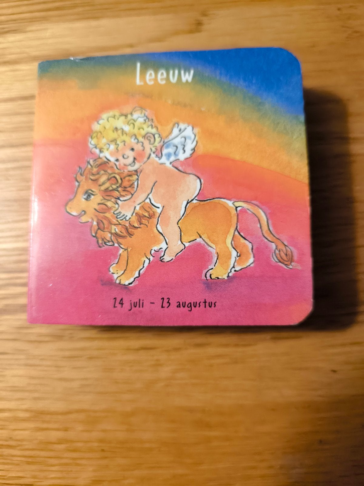 Leeuw boekje astrologie, Boeken, Ophalen of Verzenden, Zo goed als nieuw, 3 tot 4 jaar