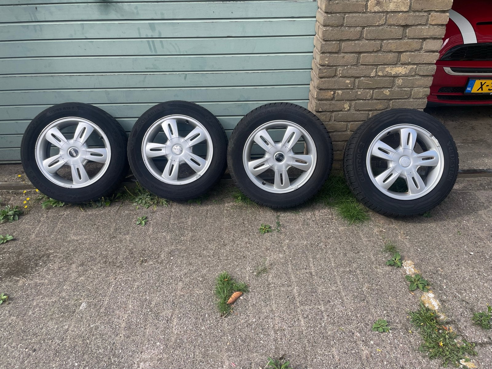 Mini Cooper 15 inch velgen met winterbanden 175/65 R15, Ophalen, Gebruikt, 15 inch, 175 mm