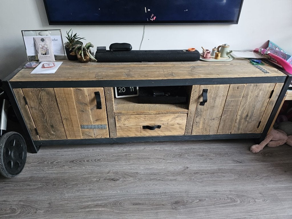 Steigerhouten tv meubel, Ophalen, 150 tot 200 cm, Zo goed als nieuw, Minder dan 100 cm
