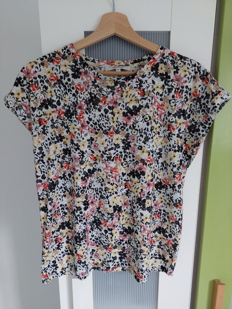 Garcia T-shirt met bloemenprint - Maat M, Maat 38/40 (M), Overige kleuren, Ophalen of Verzenden, Zo goed als nieuw