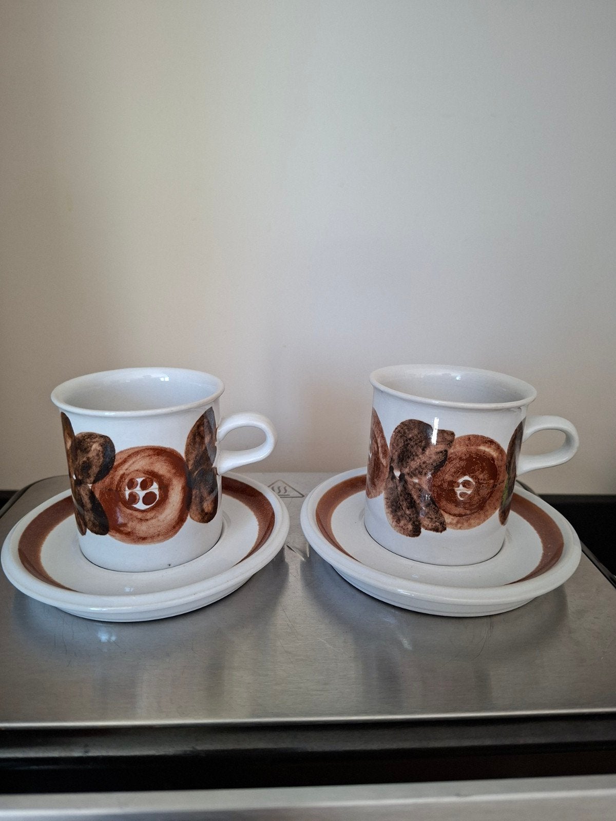 2x Vintage Arabia Finland Rosmarin kop en schotel., Ophalen of Verzenden