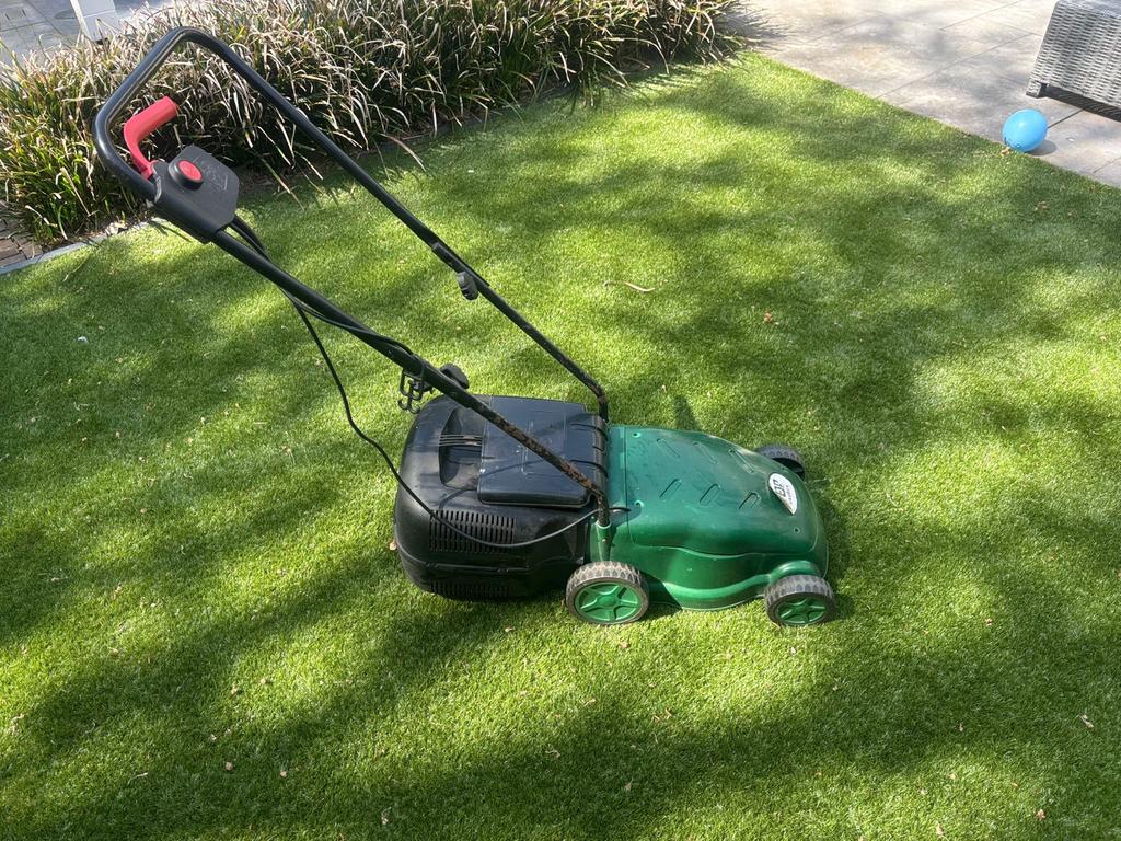 Elektrische grasmaaier - Top Garden, Tuin en Terras, Grasmaaiers, Ophalen, Cirkelmaaier, Elektrische grasmaaier, Zo goed als nieuw