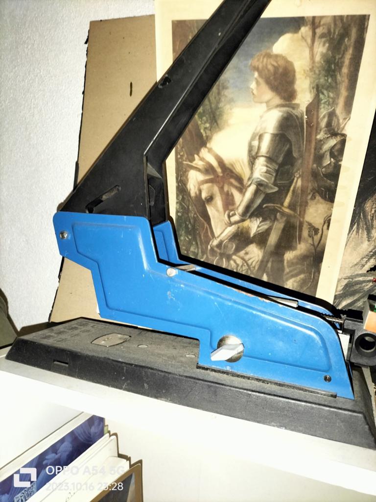 Robuuste bloknieter / nietmachine, Antiek en Kunst, Ophalen of Verzenden