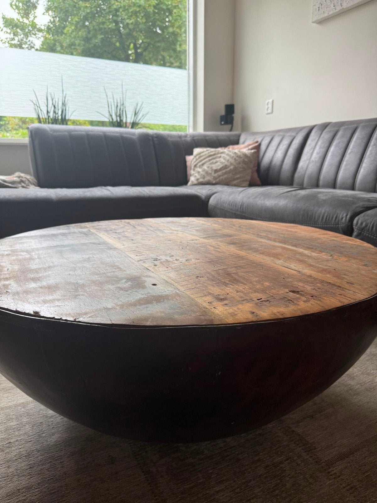 Henders & Hazel Industriële Salontafel Ø 90 cm -Robuust Hout, Ophalen, 50 tot 100 cm, Rond, 50 tot 100 cm