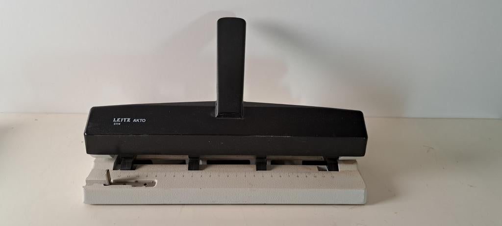 Leitz Akto 5114 perforator, Ophalen of Verzenden