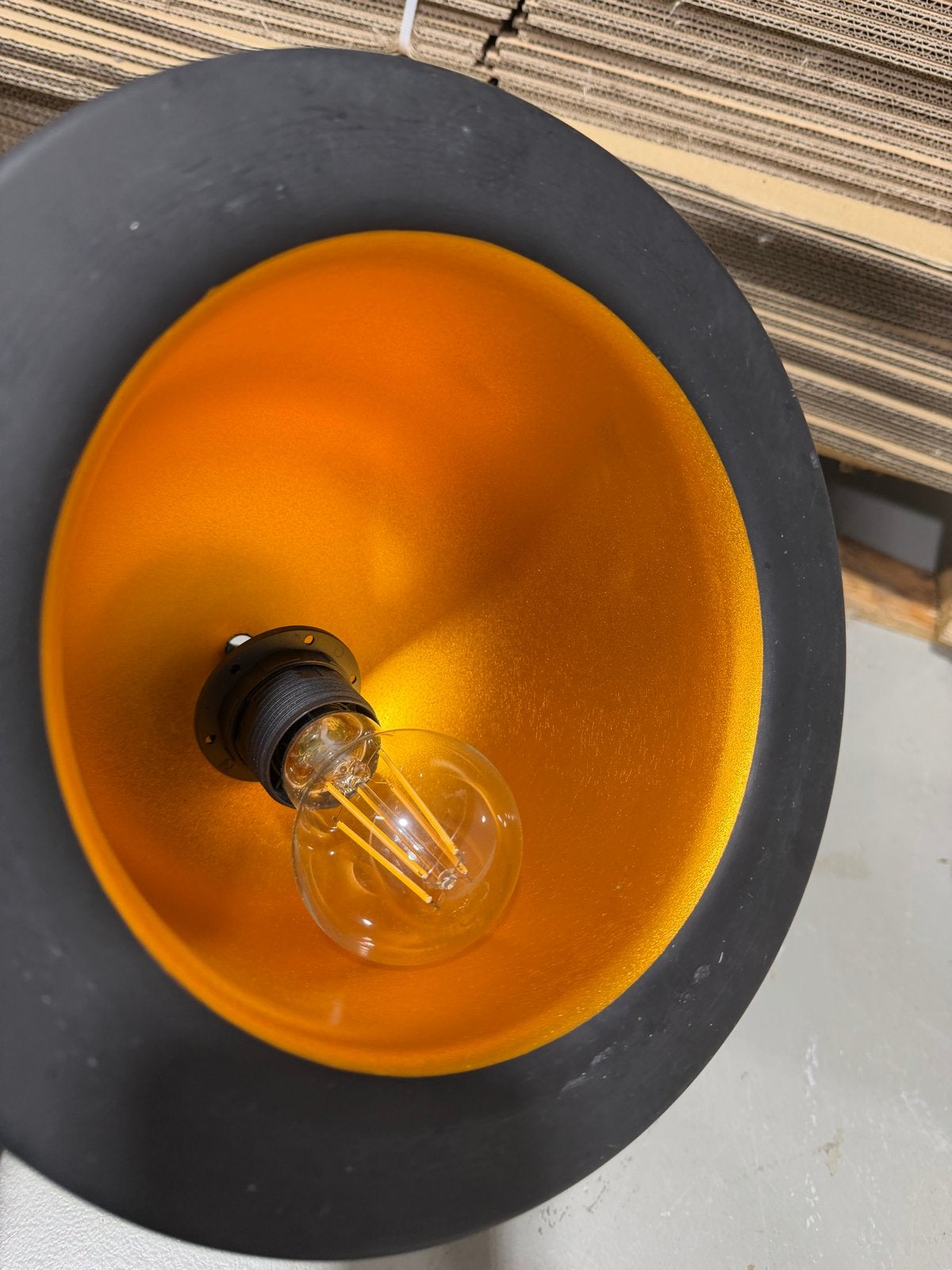 IKEA Hemma hanglamp - Zwart met gouden binnenkant, Ophalen of Verzenden, Gebruikt, Metaal, E27 (groot)