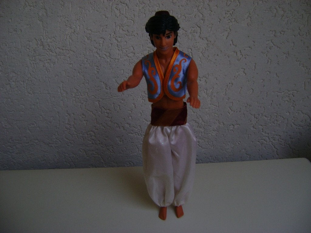 alladin barbie van simba met hesje en glitterbroek van 30cm, Ophalen of Verzenden, Zo goed als nieuw, Barbie