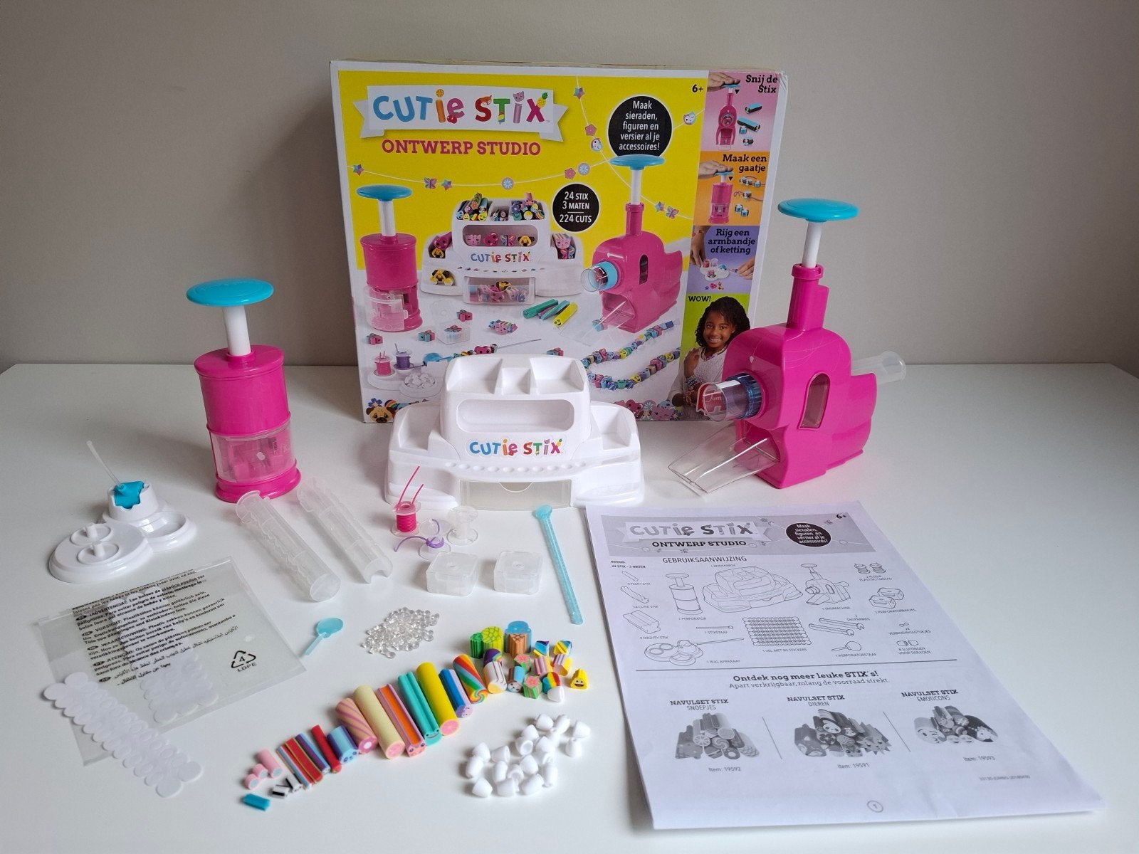 Cutie Stix Ontwerp Studio - Maak je eigen sieraden!, Ophalen of Verzenden, Zo goed als nieuw, Knutselen