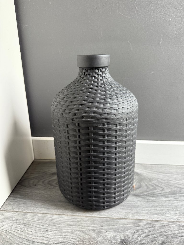 Zwarte vaas Light & Living, Huis en Inrichting, Woonaccessoires | Vazen, Ophalen, Gebruikt, Zwart
