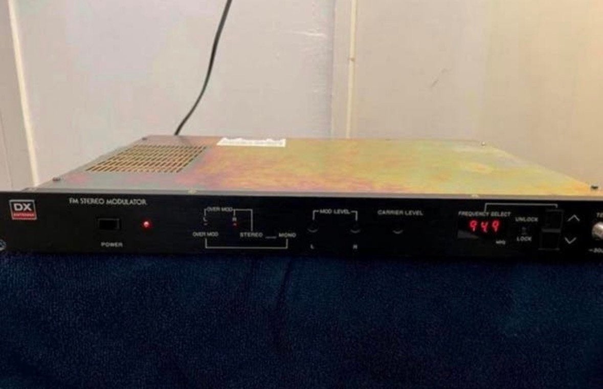 Stereo (kabel) zender, Ophalen of Verzenden, Zo goed als nieuw, Zender