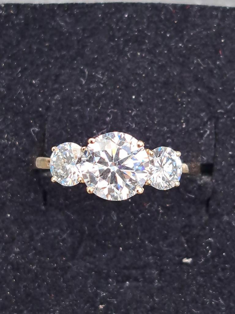 14k Gouden Damesring met 3 Briljant Geslepen Diamanten, Ophalen of Verzenden