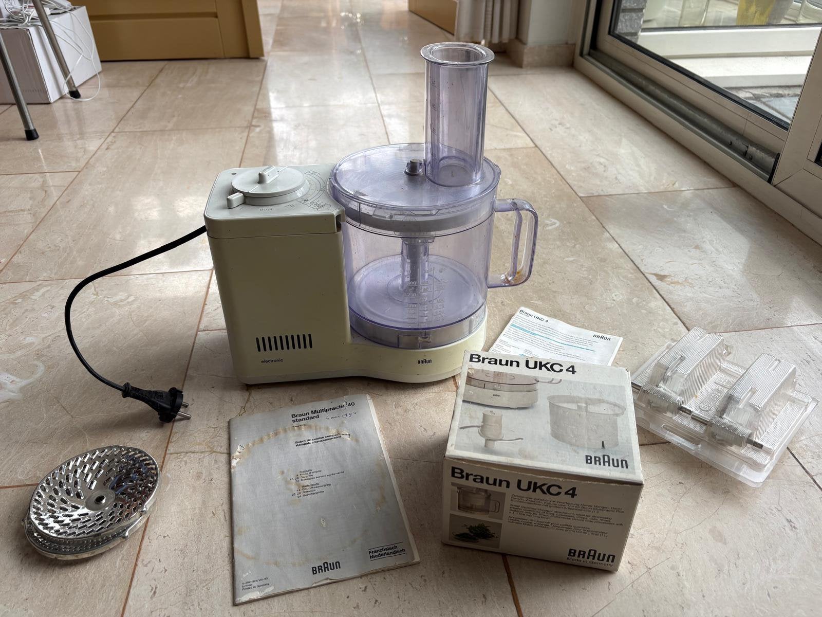 Braun keukenmachine, 1 tot 2 liter, Ophalen of Verzenden, Zo goed als nieuw, 3 snelheden of meer