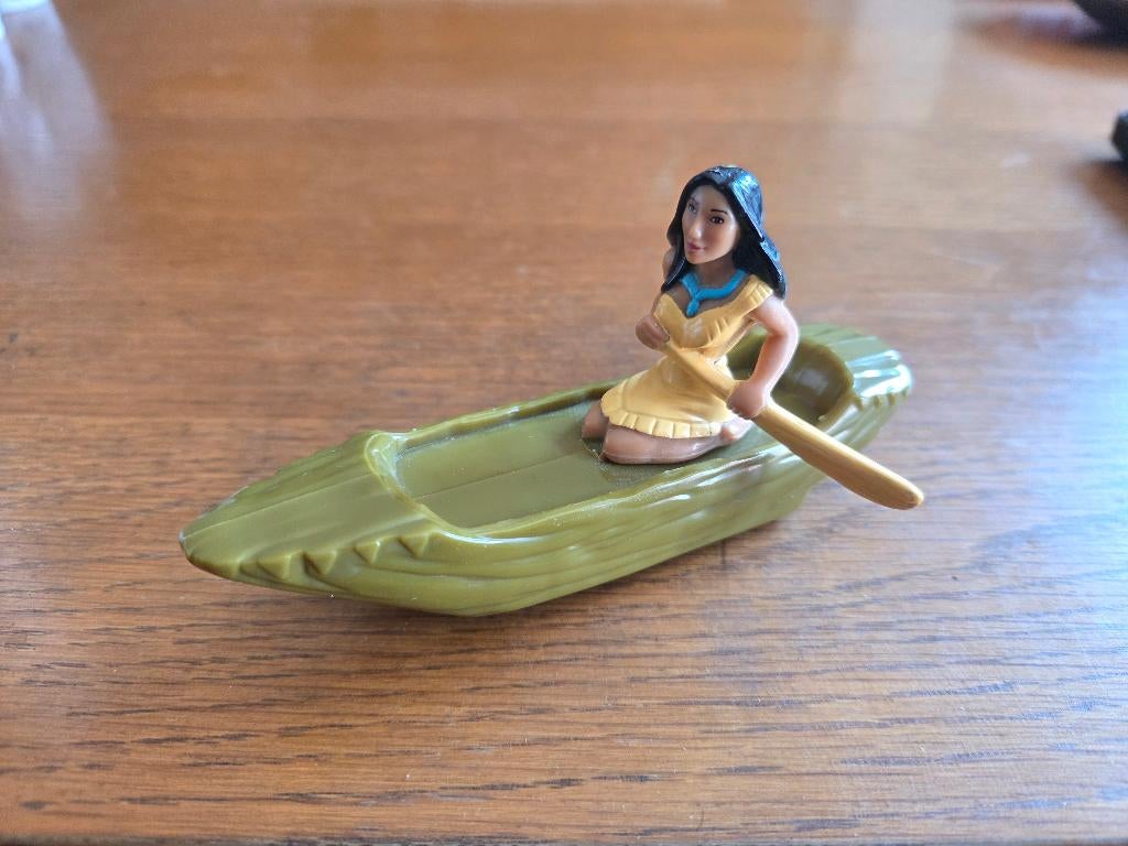 Disney, pocahontas vintage, Ophalen of Verzenden, Overige figuren, Gebruikt, Beeldje of Figuurtje