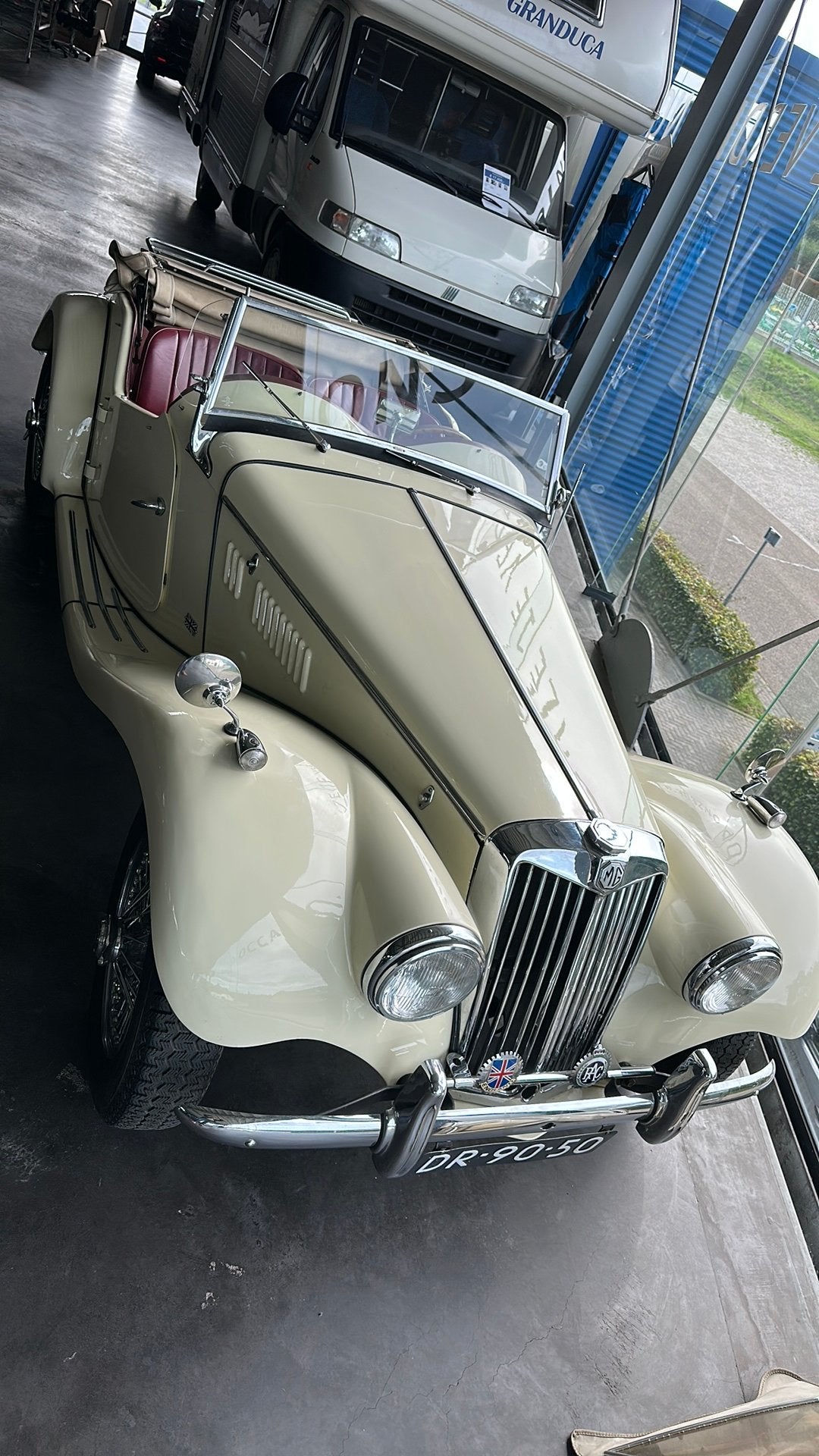 MG TF 1954 een droom en belastingvrij, Auto's, Cabriolet, Wit, Leder, Handgeschakeld
