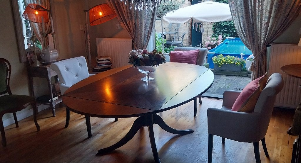 Hangoor eettafel Engelse stijl, Ophalen