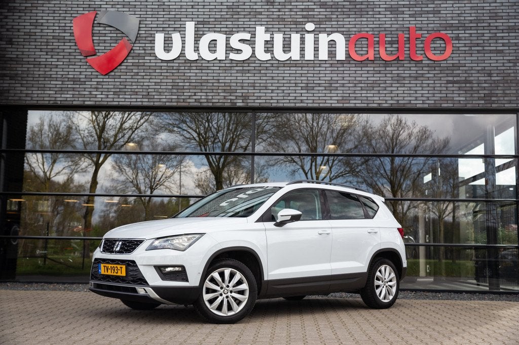 SEAT Ateca 1.0 EcoTSI Style Business Intense , Trekhaak, Ach, Voorwielaandrijving, Stof, Gebruikt, Wit