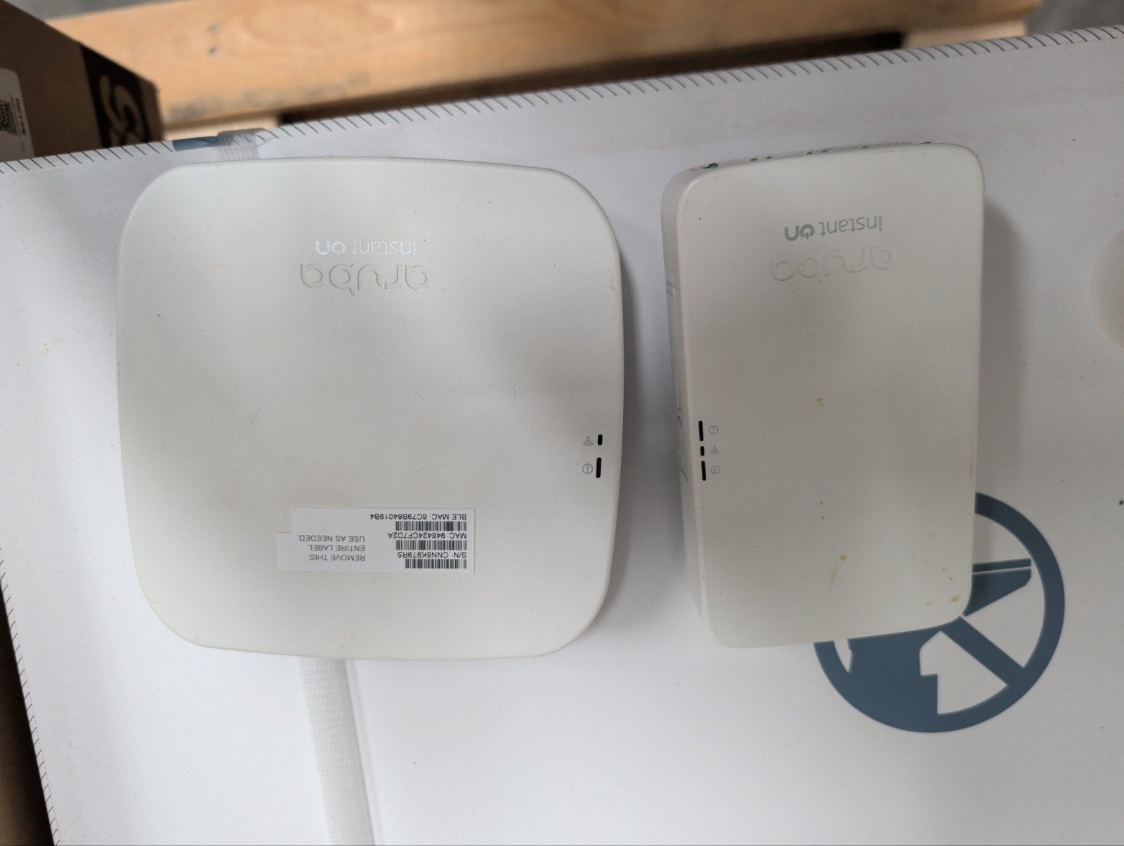Aruba Instant On Access Point - Nieuwstaat, Ophalen of Verzenden, Zo goed als nieuw, Router, Aruba Instant On