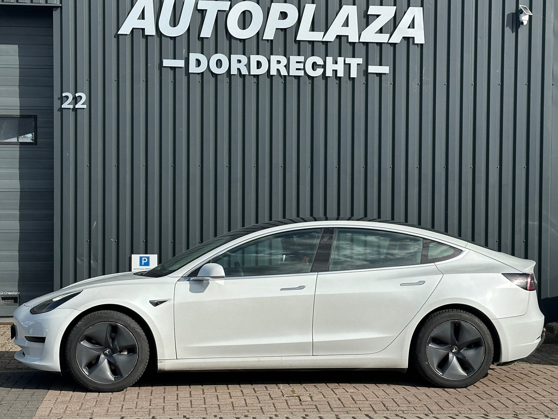 Tesla Model 3 Standard RWD Plus 60 kWh, Auto's, Automaat, Achterwielaandrijving, Gebruikt, Wit