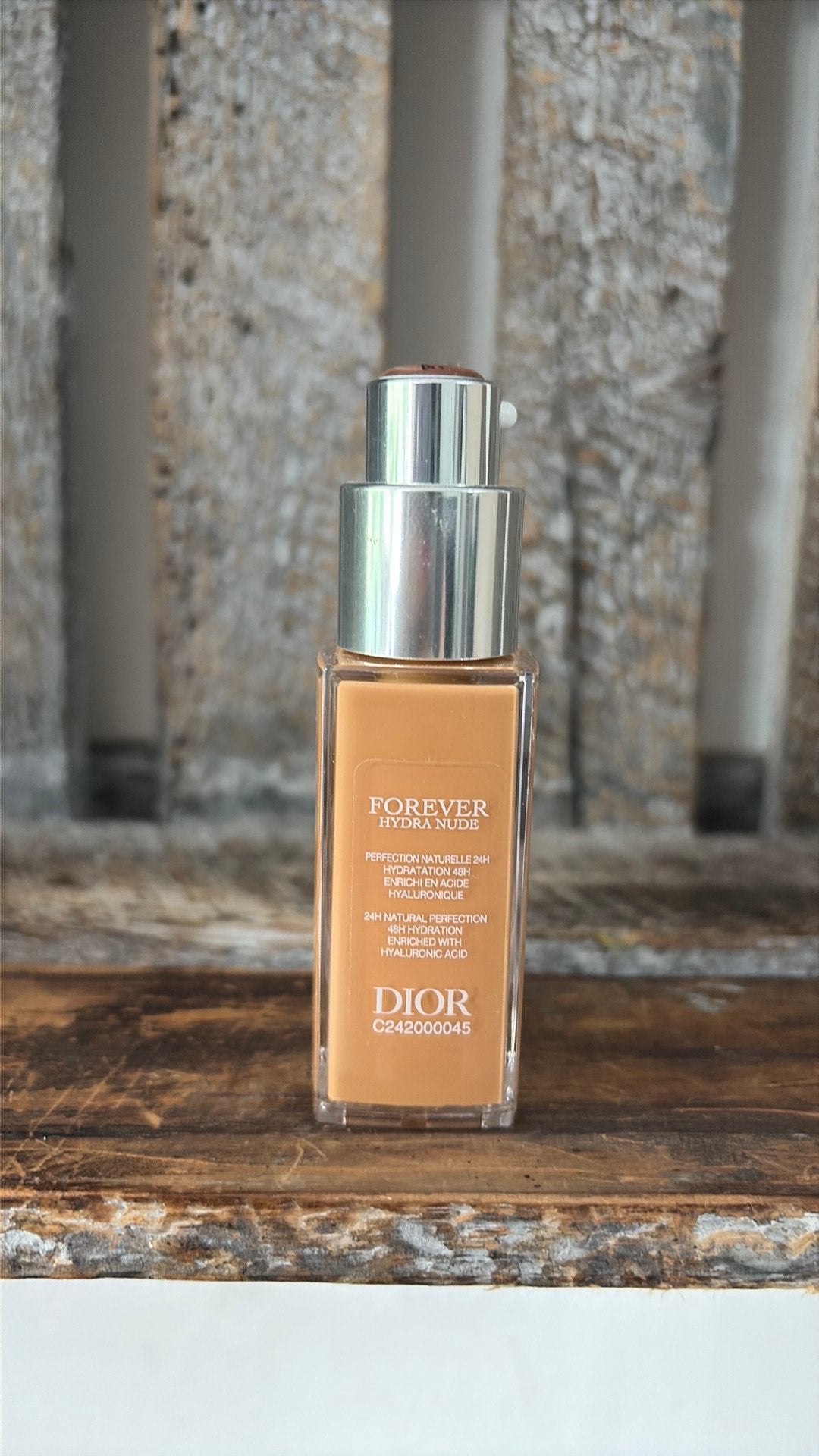 Dior Forever Hydra Nude Foundation 4,5N, Ophalen of Verzenden, Nieuw, Beige, Gehele gezicht