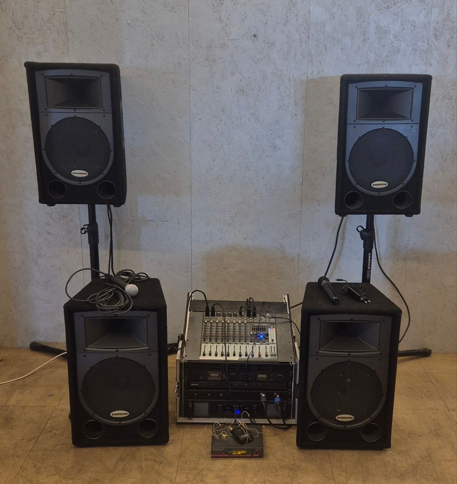 Complete PA geluidsset Samson Sennheiser Behringer, Ophalen, Gebruikt, Samson Technologies, Microfooningang