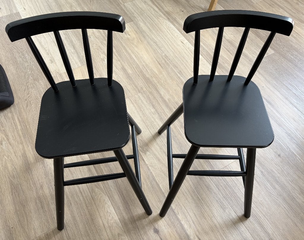 2x Ikea kinderstoel Agam zwart, Ophalen, Zo goed als nieuw, Overige typen