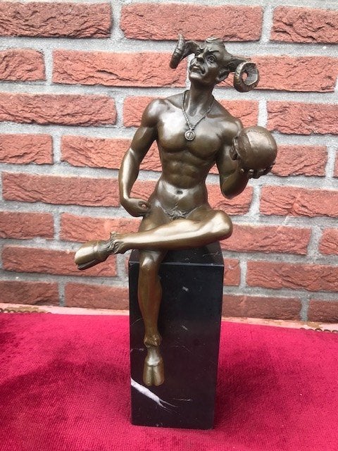 bronzen beeld, lachende duivel met schedel, Ophalen of Verzenden, Gemerkt, Brons, Beeld