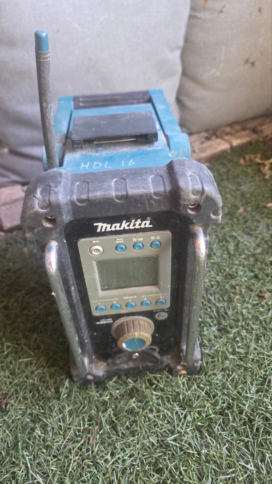 Makita bouwradio met 12V accu, Ophalen of Verzenden