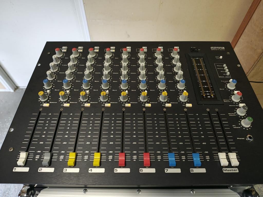 Dateq GPM 8 TI stereo, Muziek en Instrumenten, Ophalen, Gebruikt, 5 tot 10 kanalen, Microfooningang