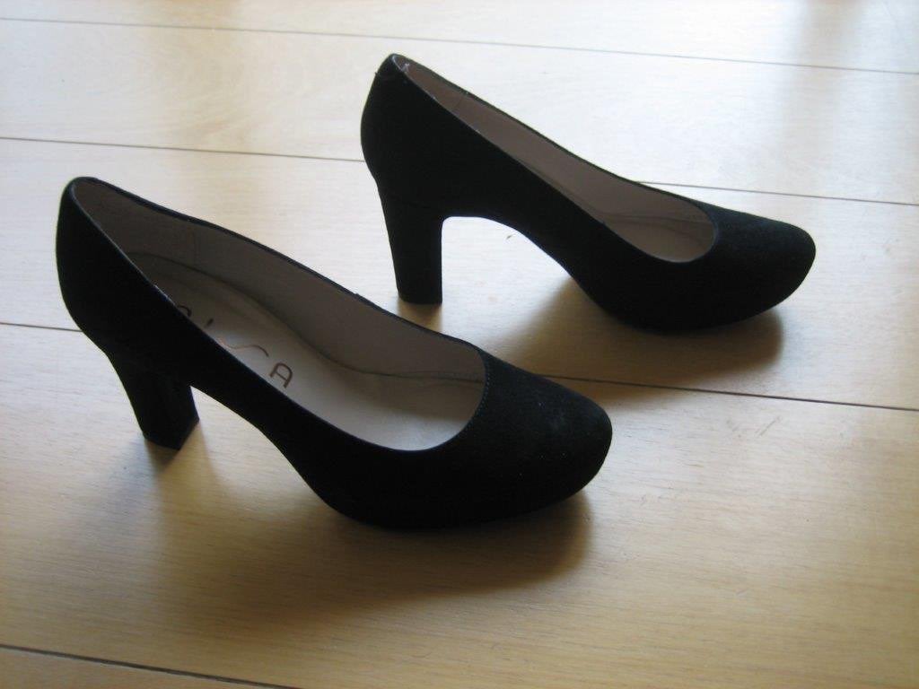 Elegante zwart suede pumps UNISA 37 Snazzeys, Kleding | Dames, Schoenen, Pumps, Verzenden, Zwart, Nieuw