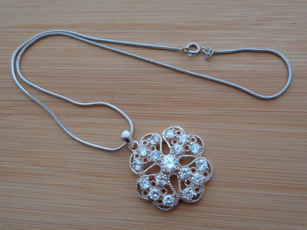 zilveren ketting met grote zilveren kristal hanger [962], Sieraden, Tassen en Uiterlijk, Kettingen, Ophalen of Verzenden, Zo goed als nieuw