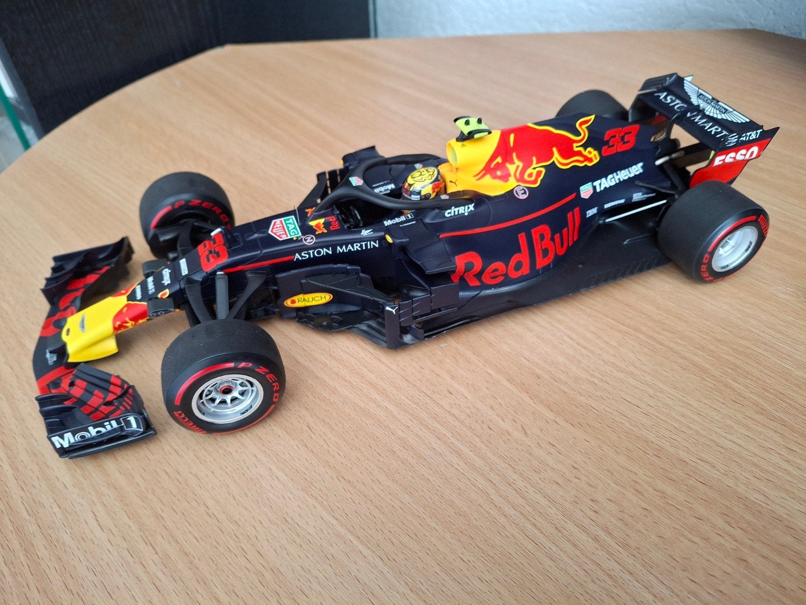 Max Verstappen Red Bull RB14 2018 Austria GP Minichamps 1:18, Ophalen of Verzenden, Zo goed als nieuw, Auto, MiniChamps