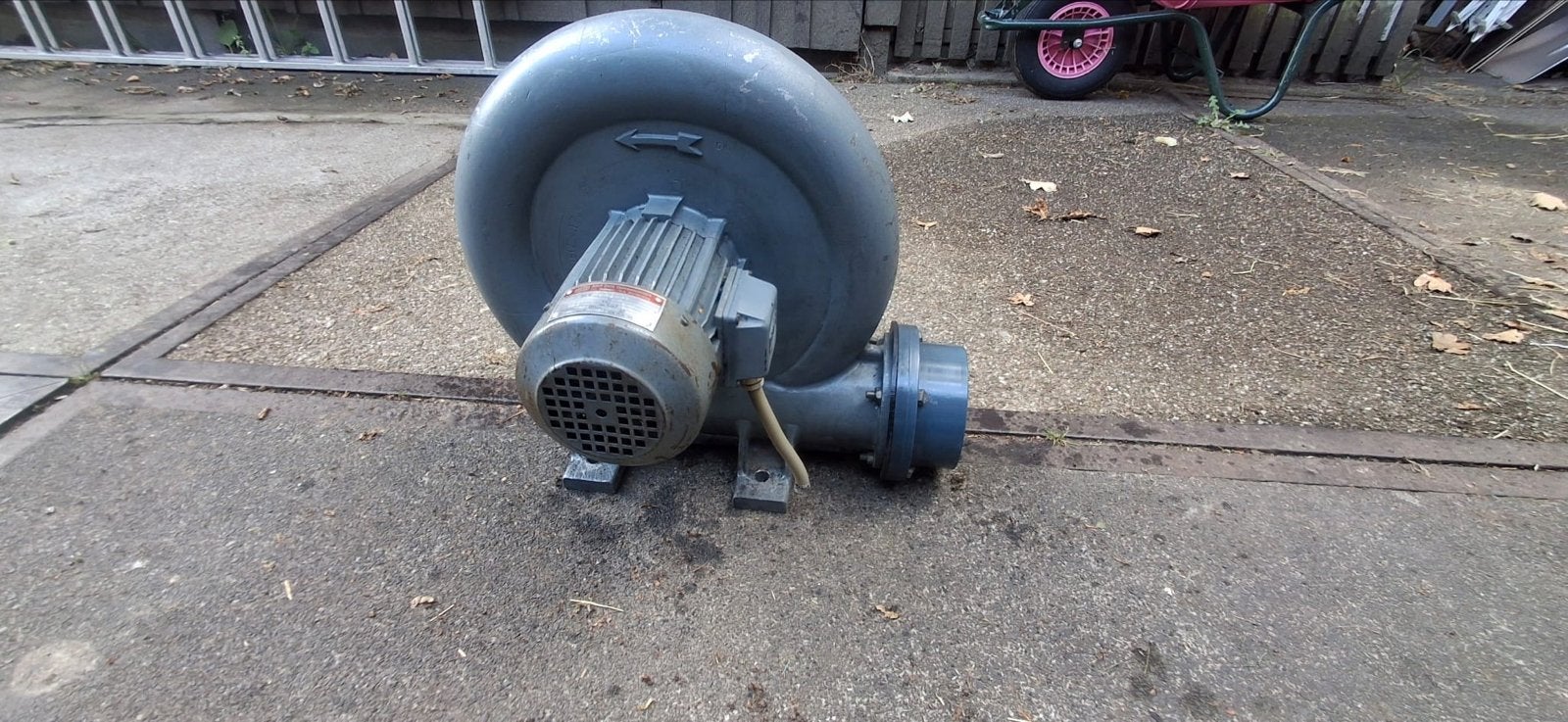 Rookgasafzuiging werkplaats - Adolf Dietz ventilator, Ophalen