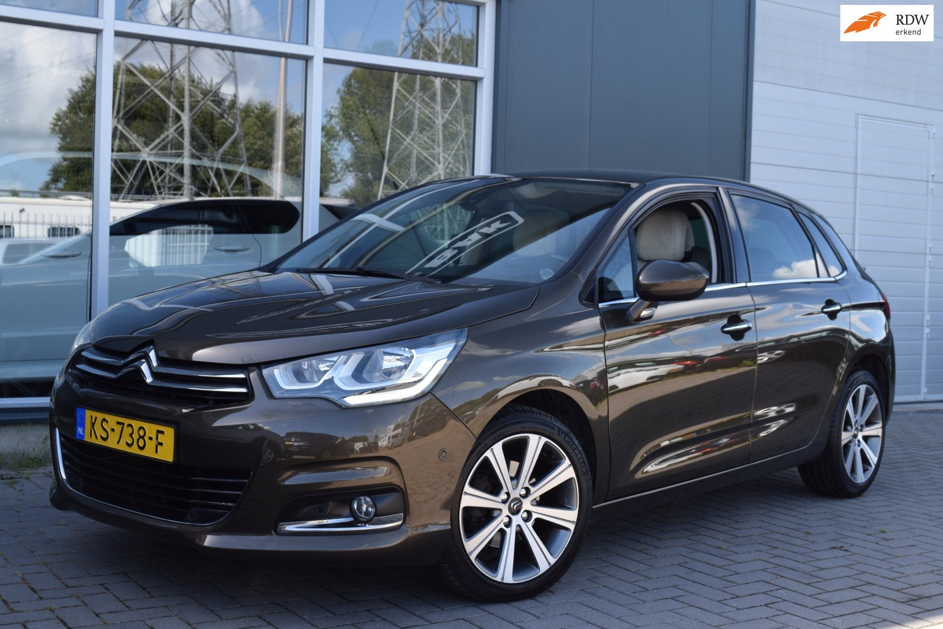Citroen C4 1.2 PureTech Feel Collection | Navi | Clima | Cru, Auto's, Dealer onderhouden, Stof, Euro 6, 1199 cc