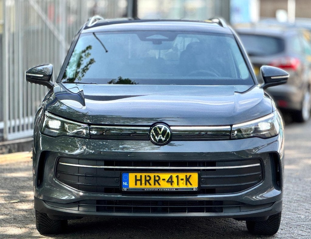 Volkswagen TIGUAN 1.5 eTSI DSG Lane ass Drive pilot CarPlay, Auto's, Volkswagen, Euro 6, 4 cilinders, 150 pk, Bedrijf