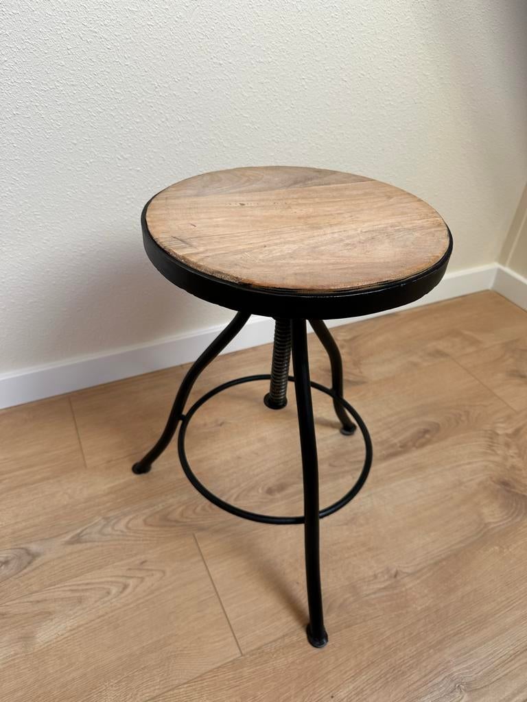 Verstelbare industriële bijzettafel met houten blad, Minder dan 55 cm, Gebruikt, Rond, Hout