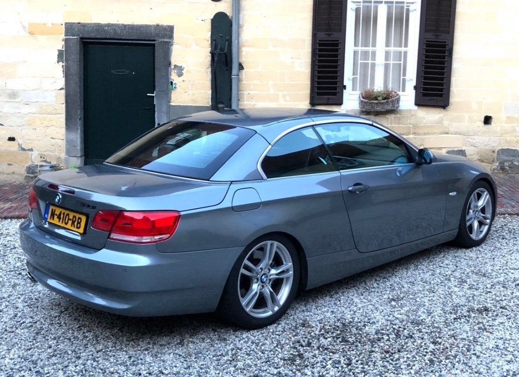 Foto 7 van BMW 3-Serie 3.0 I 330 Cabrio AUT 2008 Grijs