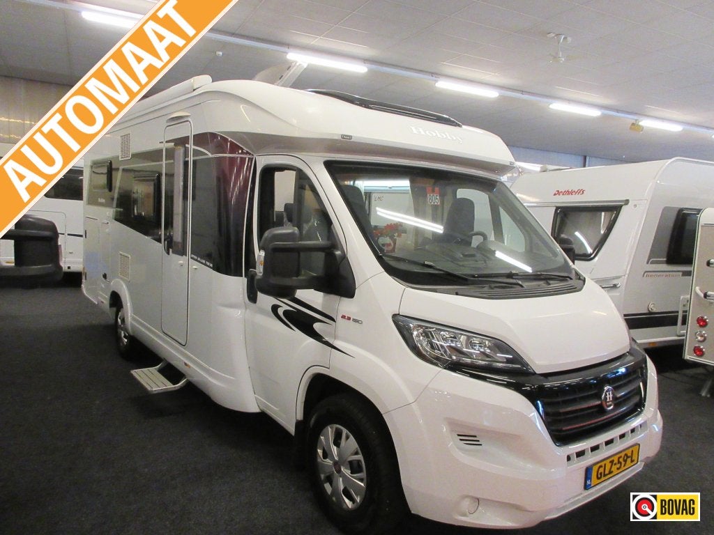 Hobby Optima De Luxe 65 GE AUTOMAAT ENKELE BEDDEN, Caravans en Kamperen, Automaat, Luifel, Hordeur, Ringverwarming