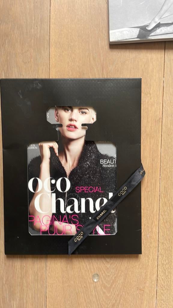 Marie Claire limited edition coco noir Chanel dec 2013, Ophalen of Verzenden, Gelezen, Damesbladen