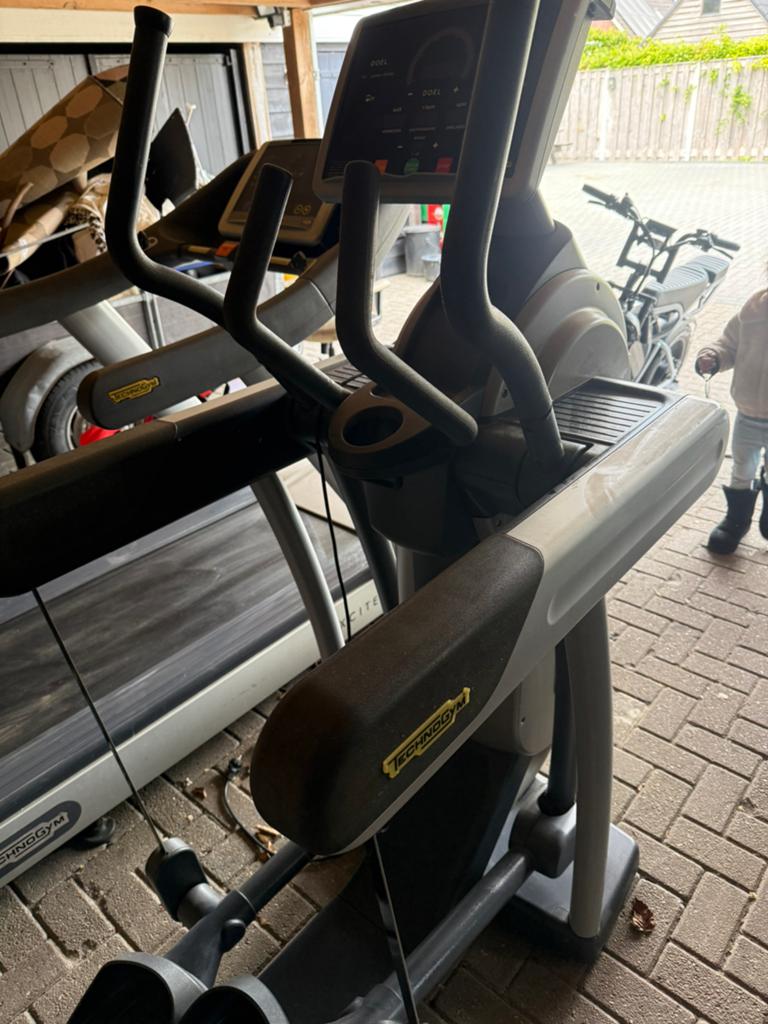 Professioneel step apparaat Technogym, Sport en Fitness, Fitnessmaterialen, Ophalen, Zo goed als nieuw, Overige typen