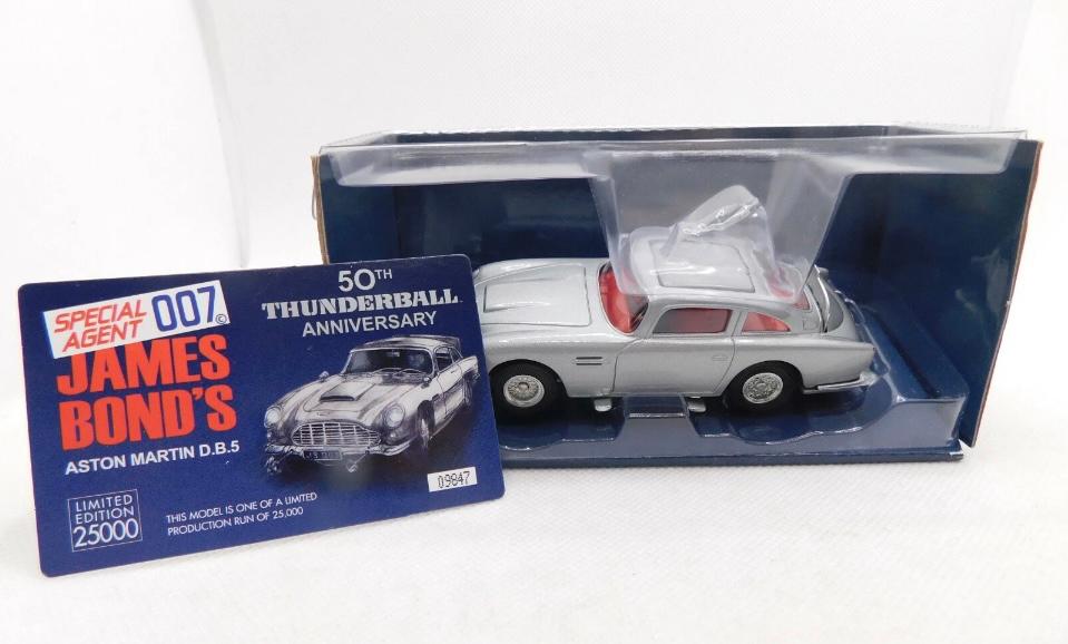 Corgi Toys Aston Martin DB 5 Thunderball, Hobby en Vrije tijd, Modelauto's | 1:43, Ophalen of Verzenden, Nieuw, Auto, Corgi