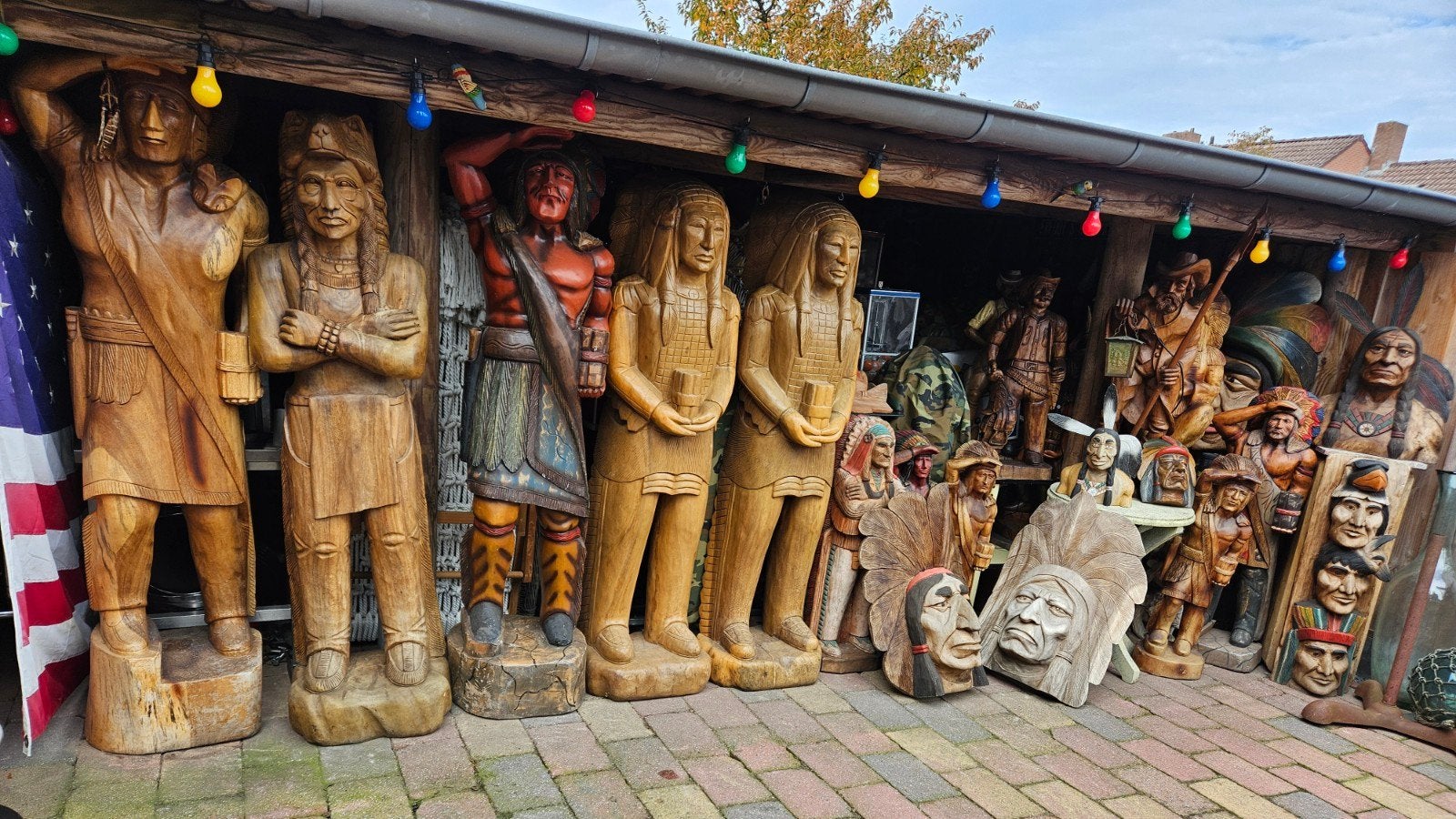 MASSIEF HOUTEN INDIANEN BEELDEN VOOR STEAKHOUSE COUNTRY BAR, Antiek en Kunst, Ophalen, Beeld, 1 meter - 2 meter