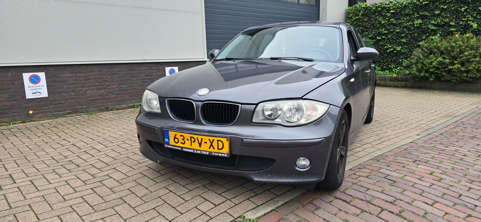 BMW 1-Serie 1.6 I 116 2005 Grijs, Auto's, 1596 cc, Zwart, 4 cilinders, 635 kg