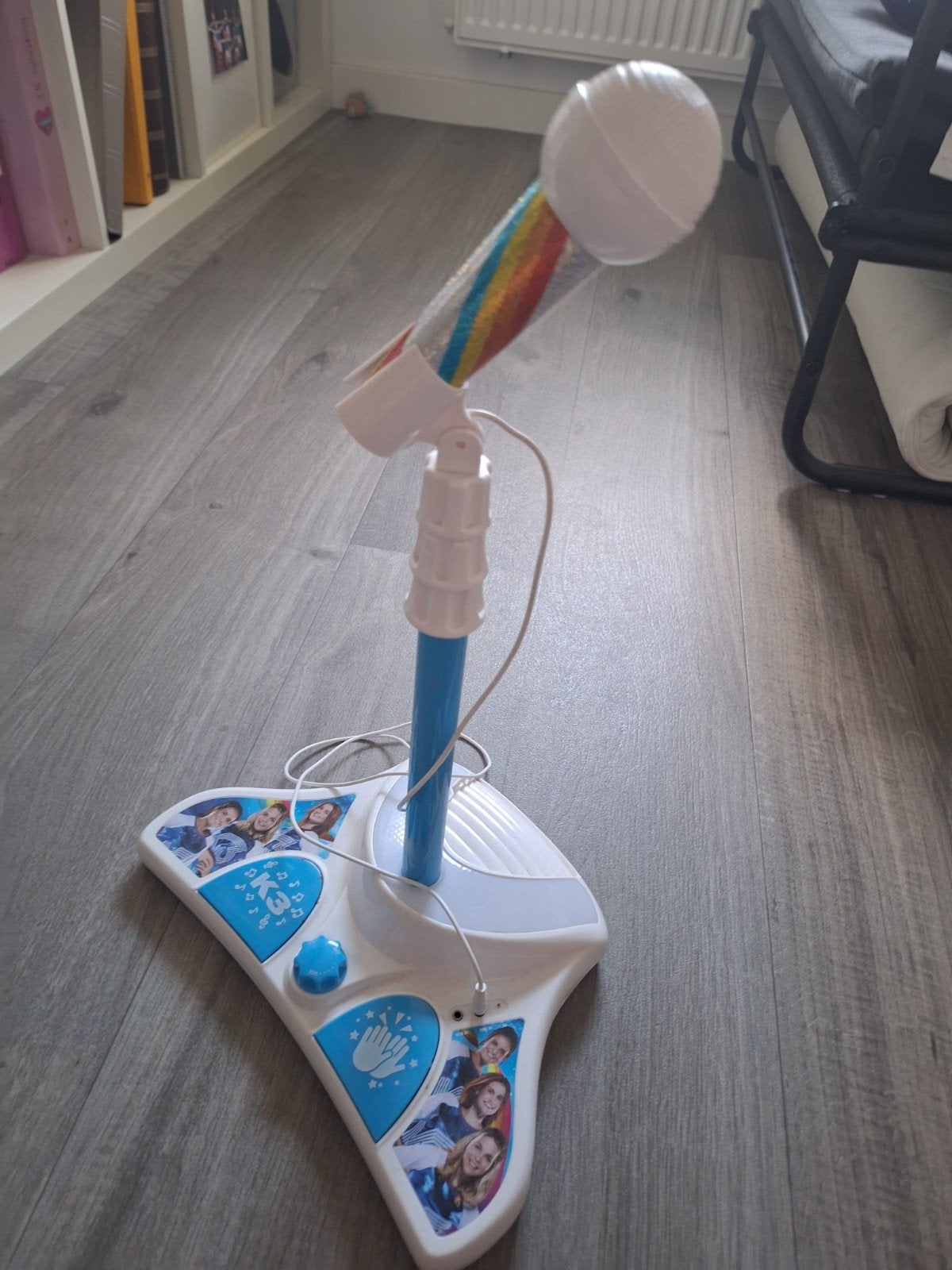 K3 Microfoon met standaard - Karaoke voor kinderen, Ophalen of Verzenden, Gebruikt, Jongen of Meisje