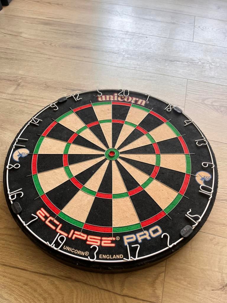 Unicorn Eclipse Pro, Ophalen, Zo goed als nieuw, Dartbord